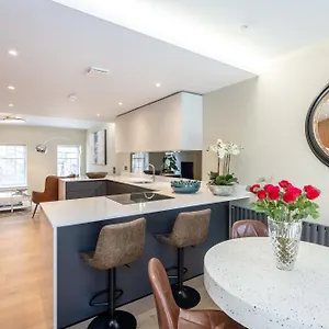 Holiday home Dragon - Centre 2 Bed Luxury Mews House, Edinburgh