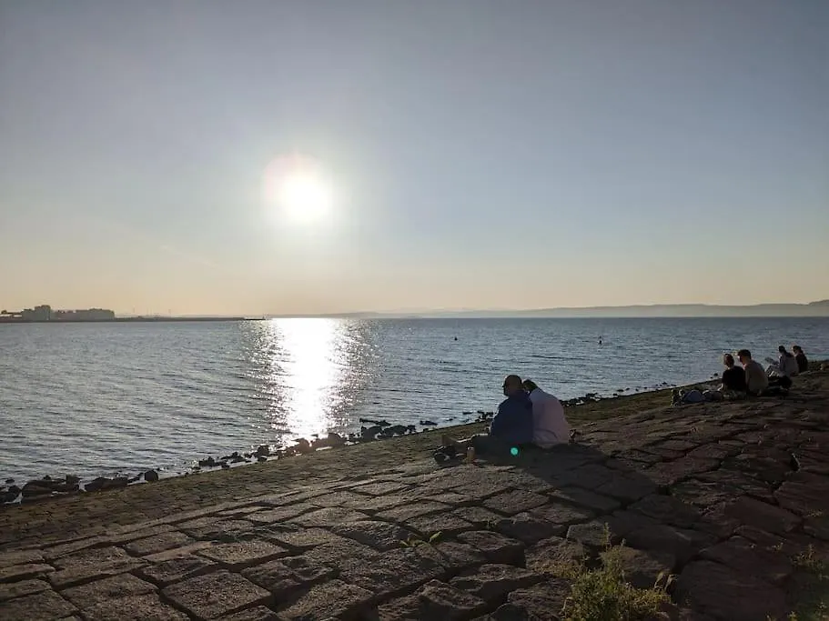 Peaceful Oasis By The Sea Apartment Edinburgh