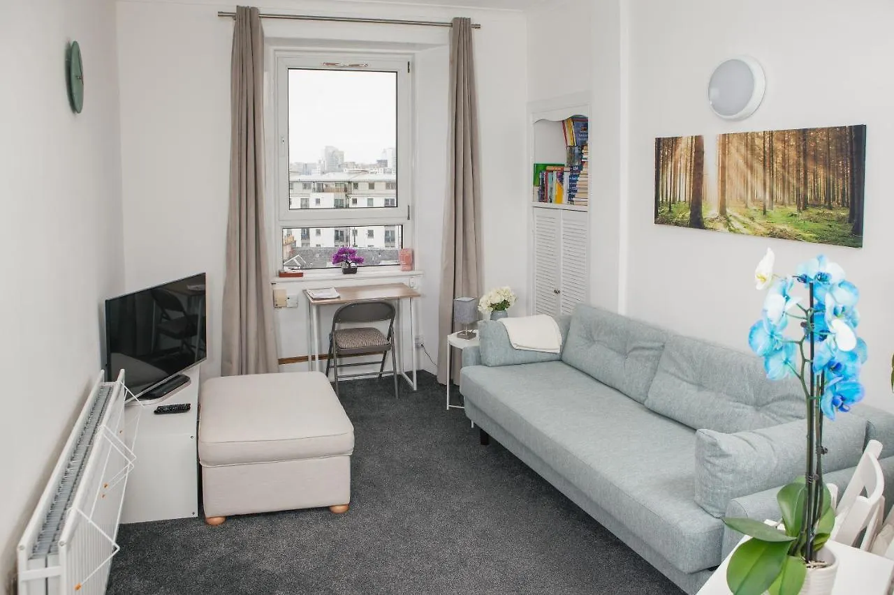 Peaceful Oasis By The Sea Apartment Edinburgh